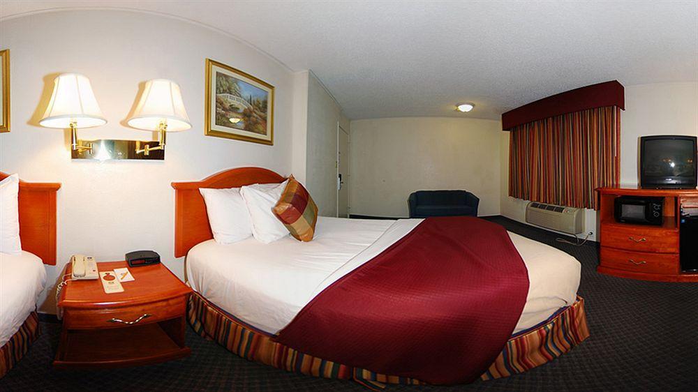 Best Western Palestine Inn Εξωτερικό φωτογραφία